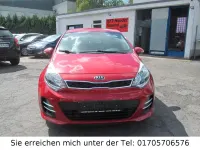 Gebraucht Kia Rio 109 PS (80 kW) 2016 Rot Kleinwagen