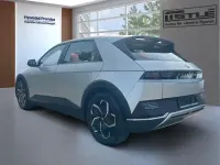 Gebraucht Hyundai Ioniq Basis 125 kW (170 PS) 2022 Gold Kleinwagen