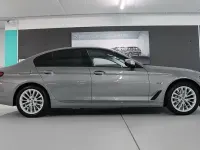 Gebraucht BMW 530e Luxury Line 292 PS (214 kW) 2022 Silber Limousine