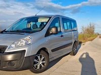 Gebraucht Peugeot TePee 128 PS (94 kW) 2012 Silber Van / Kleinbus