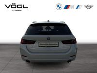 Gebraucht BMW 320 190 PS (139 kW) 2023 Mineralweiß Kombi