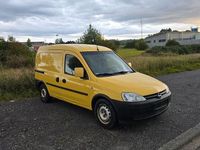 Gebraucht Opel Combo 90 PS (66 kW) 2011 Gelb Van / Kleinbus