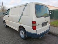 Gebraucht Toyota HiAce 115 PS (84 kW) 2010 Weiß Van / Kleinbus