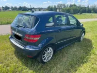 Gebraucht Mercedes B200 140 PS (102 kW) 2010 Blau Van / Kleinbus