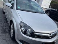 Gebraucht Opel Astra 116 PS (85 kW) 2009 Silber Kleinwagen