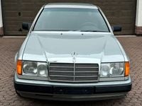Gebraucht Mercedes E300 179 PS (131 kW) 1989 Silber Coupé