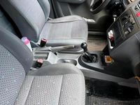 Second-hand VW Caddy 69 CP (50 kW) 2009 Galben Monovolum