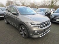 Gebraucht VW T-Cross Active 110 PS (80 kW) 2021 Limestone grey (metallic) SUV