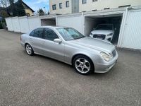 Gebraucht Mercedes E270 Avantgarde 177 PS (130 kW) 2003 Silber Limousine