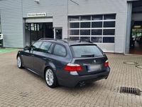 Gebraucht BMW 525 197 PS (144 kW) 2007 Grau Kombi