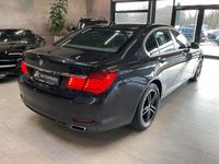 Gebraucht BMW 740 306 PS (225 kW) 2011 Grau Limousine