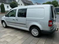 Gebraucht VW Caddy Maxi 102 PS (75 kW) 2011 Silber Van / Kleinbus
