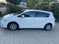 Gebraucht Toyota Verso 116 PS (85 kW) 2012 Weiß Van / Kleinbus