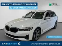 Gebraucht BMW 520 Performance 190 PS (139 kW) 2023 Weiß Limousine