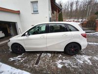 Gebraucht Mercedes B220 Edition 184 PS (135 kW) 2018 Weiß Kleinwagen