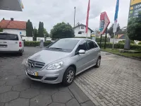 Gebraucht Mercedes B180 116 PS (85 kW) 2009 Silber Van / Kleinbus
