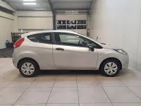 Gebraucht Ford Fiesta 60 PS (44 kW) 2012 Silber Kleinwagen