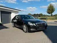 Gebraucht Mercedes E250 Avantgarde 204 PS (150 kW) 2009 Schwarz Limousine