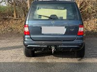 Gebraucht Mercedes ML270 163 PS (119 kW) 2003 Blau SUV