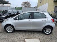 Gebraucht Toyota Yaris Cool 69 PS (50 kW) 2011 Silber Kleinwagen