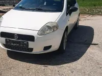 Gebraucht Fiat Grande Punto 70 PS (51 kW) 2009 Weiß Kleinwagen