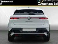 Używany Renault Megane E-Tech Techno 161 kW (220 KM) 2022 Biały Sedan/Limuzyna