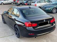 Gebraucht BMW 316 116 PS (85 kW) 2012 Schwarz Limousine