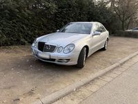 Gebraucht Mercedes E230 Avantgarde 204 PS (150 kW) 2008 Silber Limousine