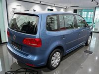 Gebraucht VW Touran Trendline 105 PS (77 kW) 2012 Blau Van / Kleinbus