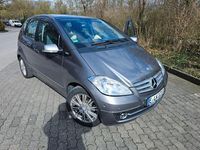 Gebraucht Mercedes A160 Elegance 95 PS (69 kW) 2011 Grau Van / Kleinbus