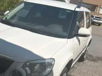 Używany Skoda Yeti 105 KM (77 kW) 2011 Biały SUV