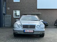 Używany Mercedes E230 Classic 150 KM (110 kW) 1997 Srebrny Kombi