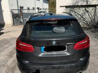 Gebraucht BMW 220 Active Tourer 190 PS (139 kW) 2017 Schwarz Van / Kleinbus