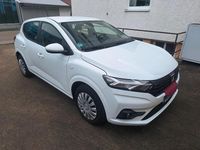 Gebraucht Dacia Sandero 67 PS (49 kW) 2021 Weiß Kleinwagen