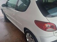 Gebraucht Peugeot 206 60 PS (44 kW) 2012 Weiß Limousine