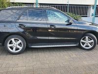 Gebraucht Mercedes ML350 258 PS (189 kW) 2014 Schwarz SUV