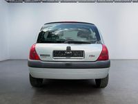 Gebraucht Renault Clio II Basis 58 PS (42 kW) 2001 Grün Limousine