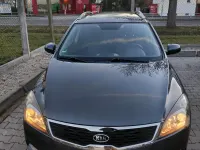 Usado Kia Ceed 90 CV (66 kW) 2011 Gris Utilitario