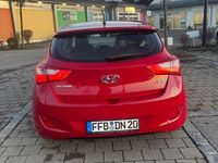 Gebraucht Hyundai i30 Classic 90 PS (66 kW) 2012 Rot Limousine