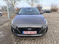 Gebraucht Hyundai i30 Trend 101 PS (74 kW) 2018 Grau Kombi