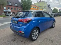 Gebraucht Hyundai i20 Advantage 101 PS (74 kW) 2020 Blau Kleinwagen