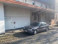 Gebraucht Mercedes E220 150 PS (110 kW) 1994 Andere farben Limousine
