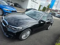 Gebraucht BMW 330 Sport Line 286 PS (210 kW) 2021 Schwarz Kombi