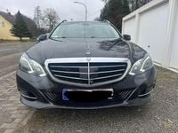 Gebraucht Mercedes E220 170 PS (125 kW) 2015 Schwarz Kombi