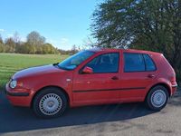 Second-hand VW Golf IV 101 CP (74 kW) 2002 Roșu Berlinǎ