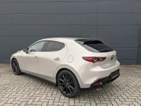 Neu Mazda 3 Homura-Line 140 PS (102 kW) 2026 Grau Limousine