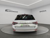 Gebraucht Skoda Superb Style 200 PS (147 kW) 2022 Brillantsilber metallic Kombi