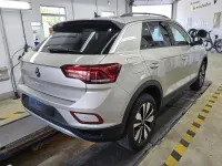 Gebraucht VW T-Roc Move 116 PS (85 kW) 2024 Ivory silver metallic SUV