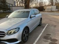 Gebraucht Mercedes E220 Avantgarde 194 PS (142 kW) 2019 Silber Kombi