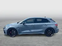 Gebraucht Audi RS3 Sportback Ambiente 400 PS (294 kW) 2025 Kemoragrau metallic Kleinwagen